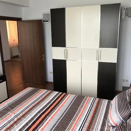 Rebe Apartaments Summerland דירה מאמאיה