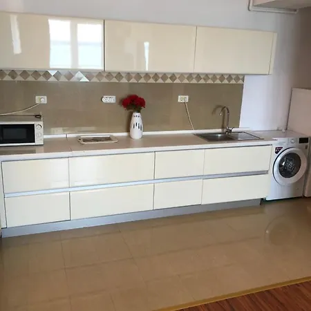 Rebe Apartaments Summerland